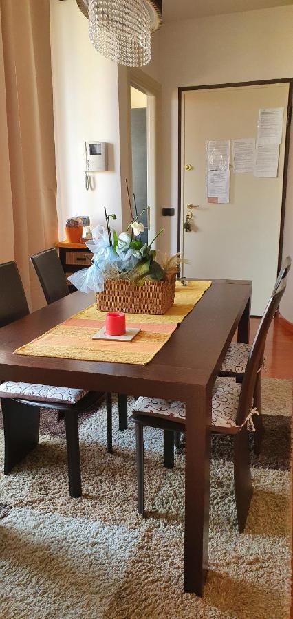 Casa Cristina Apartment Parma Bagian luar foto