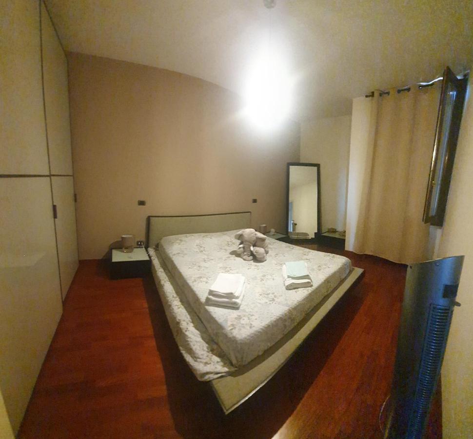Casa Cristina Apartment Parma Bagian luar foto
