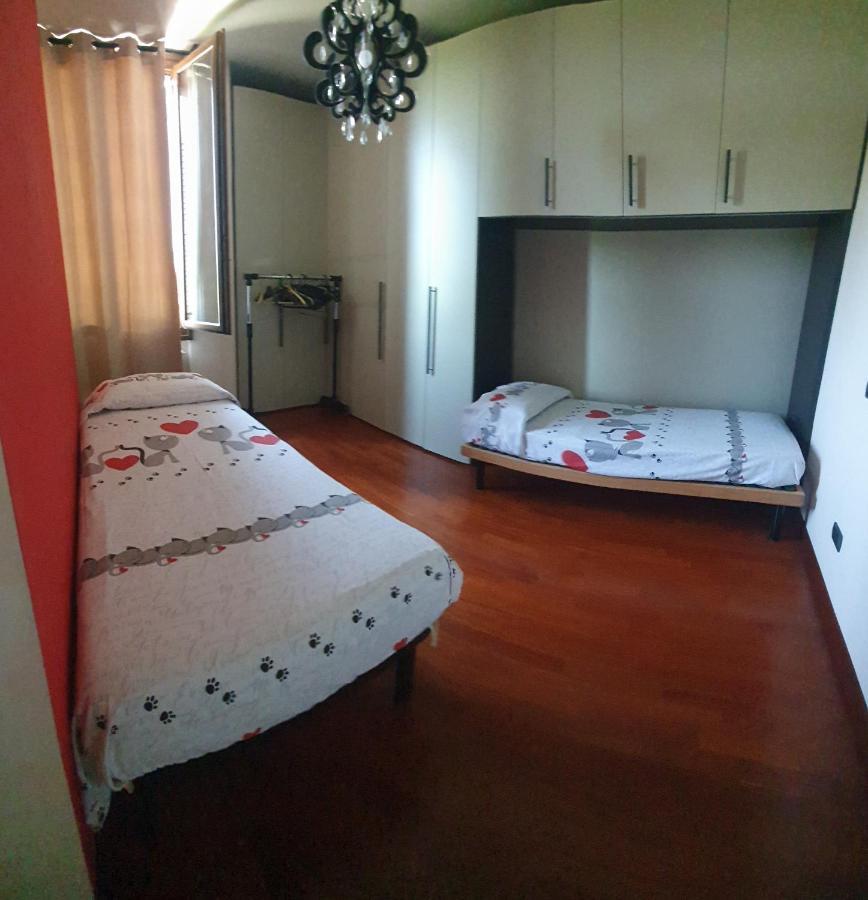 Casa Cristina Apartment Parma Bagian luar foto
